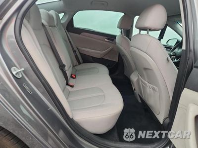 Zdjęcie 10 z 12 samochodu: 2019 HYUNDAI SONATA SE VIN:5NPE24AF8KH794441 - miniatura