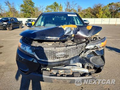 Piąte zdjęcie samochodu w środku: 2012 KIA SORENTO LX VIN:5XYKT3A12CG229738 - miniatura
