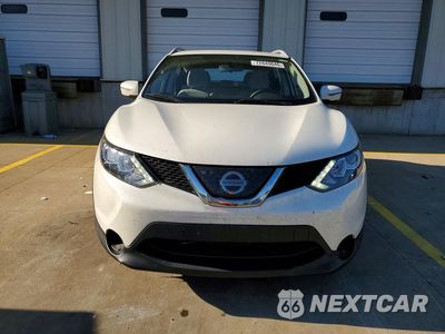 Piąte zdjęcie samochodu w środku: 2018 NISSAN ROGUE SPORT SV VIN:JN1BJ1CP8JW192189 - miniatura