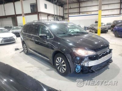 Czwarte zdjęcie samochodu z boku: 2020 CHRYSLER PACIFICA TOURING L VIN:2C4RC1BG9LR281756 - miniatura