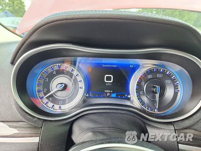 Zdjęcie 9 z 12 samochodu: 2021 CHRYSLER 300 TOURING VIN:2C3CCAAG3MH609353 - miniatura