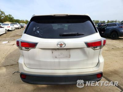 Zdjęcie 6 z 13 samochodu: 2016 TOYOTA HIGHLANDER LE VIN:5TDZARFH2GS021218 - miniatura