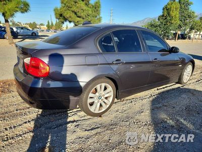 Trzecie zdjęcie samochodu z tyłu: 2008 BMW 328 I SULEV VIN:WBAVC53558FZ88304 - miniatura