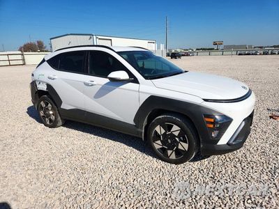Czwarte zdjęcie samochodu z boku: 2025 HYUNDAI KONA SEL VIN:KM8HC3AB6SU262446 - miniatura