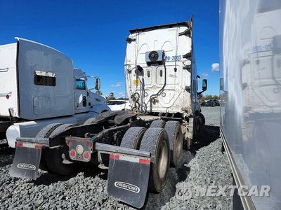 Trzecie zdjęcie samochodu z tyłu: 2020 FREIGHTLINER CASCADIA 126 SEMI TRUCK VIN:3AKJHHDR6LSLH3253 - miniatura