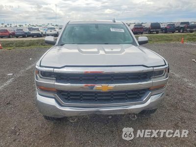 Piąte zdjęcie samochodu w środku: 2017 CHEVROLET SILVERADO K1500 LT VIN:3GCUKREC3HG323615 - miniatura