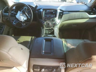 Zdjęcie 8 z 13 samochodu: 2018 CHEVROLET SUBURBAN C1500 LT VIN:1GNSCHKC7JR365821 - miniatura