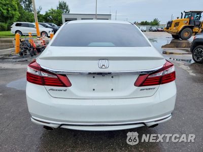 Zdjęcie 6 z 12 samochodu: 2017 HONDA ACCORD SPORT VIN:1HGCR2F5XHA172402 - miniatura