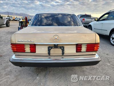 Zdjęcie 6 z 13 samochodu: 1983 MERCEDES-BENZ 380 SEL VIN:WDBCA33A3DB038346 - miniatura
