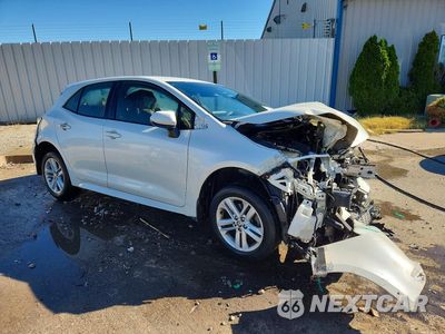 Czwarte zdjęcie samochodu z boku: 2019 TOYOTA COROLLA HATCHBACK SE VIN:JTNK4RBE5K3013401 - miniatura