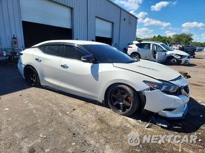 Czwarte zdjęcie samochodu z boku: 2017 NISSAN MAXIMA 3.5 SR VIN:1N4AA6AP9HC453985 - miniatura