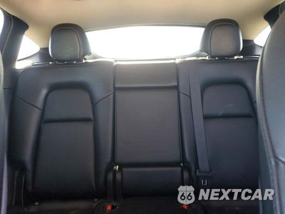 Zdjęcie 10 z 13 samochodu: 2022 TESLA MODEL Y VIN:7SAYGDEE6NF386560 - miniatura