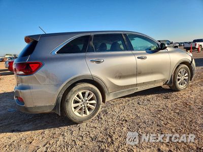 Trzecie zdjęcie samochodu z tyłu: 2019 KIA SORENTO LX VIN:5XYPG4A37KG508330 - miniatura