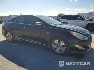 Czwarte zdjęcie samochodu z boku: 2015 HYUNDAI SONATA HYBRID LIMITED VIN:KMHEC4A44FA136748 - miniatura