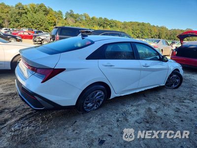 Trzecie zdjęcie samochodu z tyłu: 2026 HYUNDAI ELANTRA HYBRID BLUE VIN:KMHLM4DJ7TU210227 - miniatura