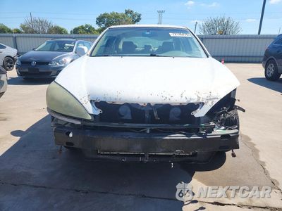 Piąte zdjęcie samochodu w środku: 2005 TOYOTA CAMRY LE VIN:4T1BE32K75U404371 - miniatura