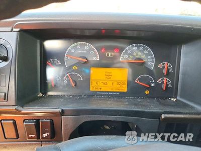 Zdjęcie 9 z 14 samochodu: 2013 VOLVO VNL SEMI TRUCK VIN:4V4NC9EH5DN141269 - miniatura