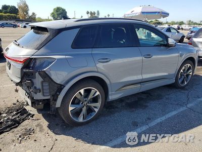 Trzecie zdjęcie samochodu z tyłu: 2024 AUDI Q4 E-TRON PREMIUM PLUS VIN:WA1LUBFZ2RP042896 - miniatura