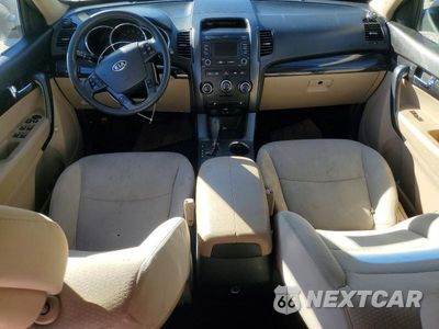 Zdjęcie 8 z 12 samochodu: 2013 KIA SORENTO LX VIN:5XYKT3A65DG418297 - miniatura