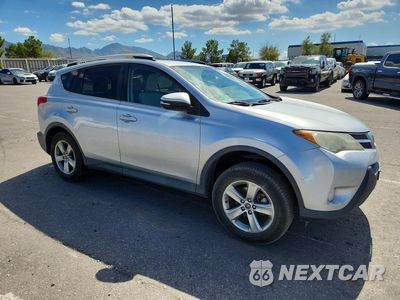 Czwarte zdjęcie samochodu z boku: 2015 TOYOTA RAV4 XLE VIN:2T3WFREV4FW161814 - miniatura