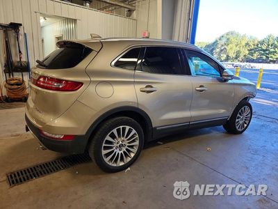Trzecie zdjęcie samochodu z tyłu: 2017 LINCOLN MKC RESERVE VIN:5LMCJ3D92HUL16453 - miniatura