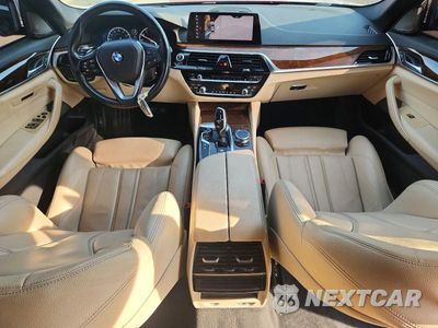 Zdjęcie 8 z 13 samochodu: 2019 BMW 530 I VIN:WBAJA5C53KWW11028 - miniatura