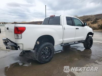 Trzecie zdjęcie samochodu z tyłu: 2013 TOYOTA TUNDRA DOUBLE CAB SR5 VIN:5TFRY5F18DX146074 - miniatura