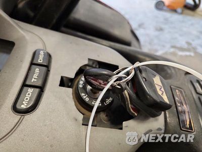 Zdjęcie 8 z 9 samochodu: 2005 HONDA GL1800 VIN:1HFSC47035A409887 - miniatura