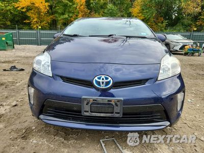 Piąte zdjęcie samochodu w środku: 2014 TOYOTA PRIUS THREE VIN:JTDKN3DU1E0365853 - miniatura