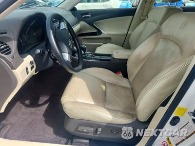 Zdjęcie 7 z 13 samochodu: 2013 LEXUS IS 250 VIN:JTHBF5C29D5189031 - miniatura