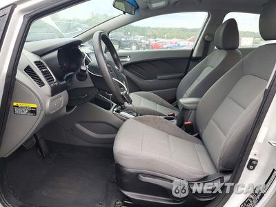 Zdjęcie 7 z 12 samochodu: 2018 KIA FORTE LX VIN:3KPFK4A78JE236704 - miniatura