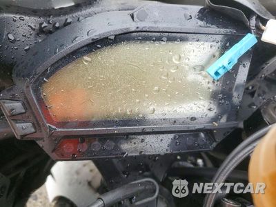 Zdjęcie 7 z 9 samochodu: 2012 HONDA CBR1000 RR VIN:JH2SC5943CK400329 - miniatura