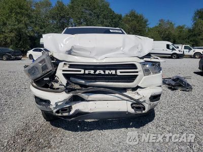 Piąte zdjęcie samochodu w środku: 2019 RAM 1500 BIG HORN/LONE STAR VIN:1C6SRFFT2KN546119 - miniatura