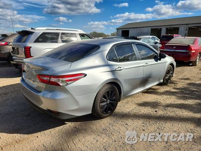 Trzecie zdjęcie samochodu z tyłu: 2018 TOYOTA CAMRY LE VIN:JTNB11HK8J3013804 - miniatura