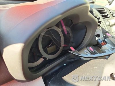 Zdjęcie 9 z 12 samochodu: 2010 TOYOTA RAV4 BASE VIN:JTMBF4DV7AD035312 - miniatura