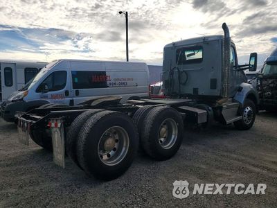 Trzecie zdjęcie samochodu z tyłu: 2024 KENWORTH T880 SEMI TRUCK VIN:1XKZDK9X4RJ321056 - miniatura