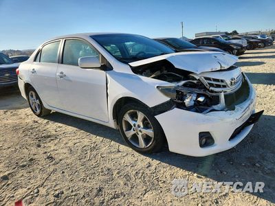 Czwarte zdjęcie samochodu z boku: 2013 TOYOTA COROLLA LE VIN:5YFBU4EE8DP180302 - miniatura
