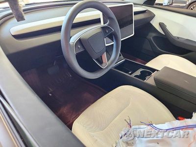 Zdjęcie 8 z 12 samochodu: 2025 TESLA MODEL 3 VIN:5YJ3E1EA9SF064533 - miniatura