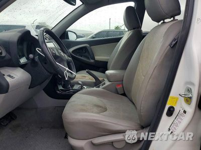 Zdjęcie 7 z 13 samochodu: 2013 TOYOTA RAV4 EV BASE VIN:2T3YL4DV4DW001614 - miniatura