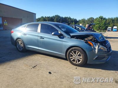 Czwarte zdjęcie samochodu z boku: 2017 HYUNDAI SONATA SE VIN:5NPE24AF4HH551301 - miniatura