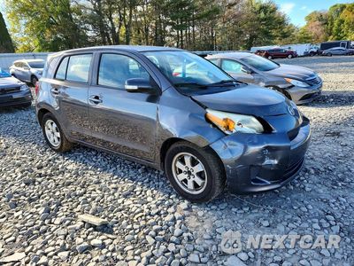Czwarte zdjęcie samochodu z boku: 2009 SCION XD BASE VIN:JTKKU10459J043898 - miniatura
