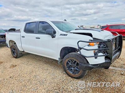 Czwarte zdjęcie samochodu z boku: 2026 CHEVROLET SILVERADO K1500 TRAIL BOSS CUSTOM VIN:3GCUKCE87TG286814 - miniatura