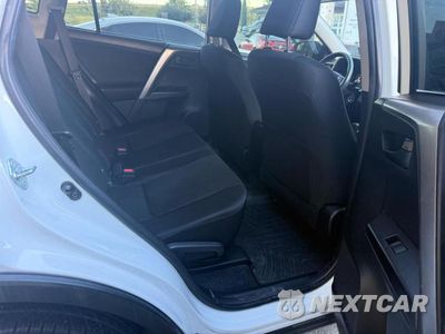 Zdjęcie 6 z 13 samochodu: 2018 TOYOTA RAV4 LE VIN:JTMZFREV2JJ724525 - miniatura