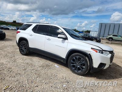 Czwarte zdjęcie samochodu z boku: 2021 CHEVROLET TRAVERSE RS VIN:1GNERJKW4MJ178732 - miniatura