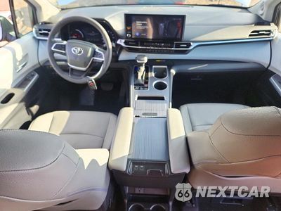 Zdjęcie 8 z 14 samochodu: 2025 TOYOTA SIENNA XLE 7-PASSENGER VIN:5TDJSKFC3SS173748 - miniatura