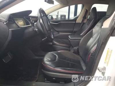 Zdjęcie 7 z 13 samochodu: 2013 TESLA MODEL S VIN:5YJSA1DP3DFP22430 - miniatura