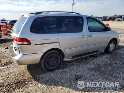 Trzecie zdjęcie samochodu z tyłu: 2002 TOYOTA SIENNA LE VIN:4T3ZF13C92U501131 - miniatura