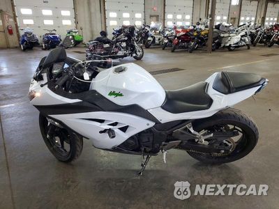 Trzecie zdjęcie samochodu z tyłu: 2015 KAWASAKI EX300 A VIN:JKAEX8A11FA012274 - miniatura