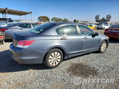 Trzecie zdjęcie samochodu z tyłu: 2010 HONDA ACCORD LX VIN:1HGCP2F39AA184101 - miniatura