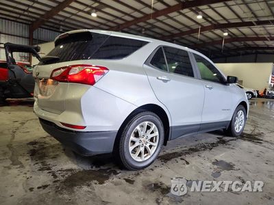 Trzecie zdjęcie samochodu z tyłu: 2020 CHEVROLET EQUINOX LS VIN:2GNAXHEV4L6167077 - miniatura